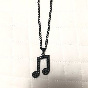 Eighth-note necklace black
